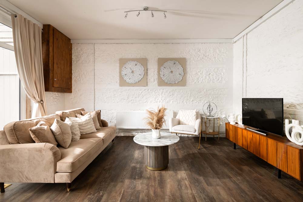 Primrose Cottage is a luxury holiday cottage with a hot tub in the Dorset countryside | Downwood Holidays